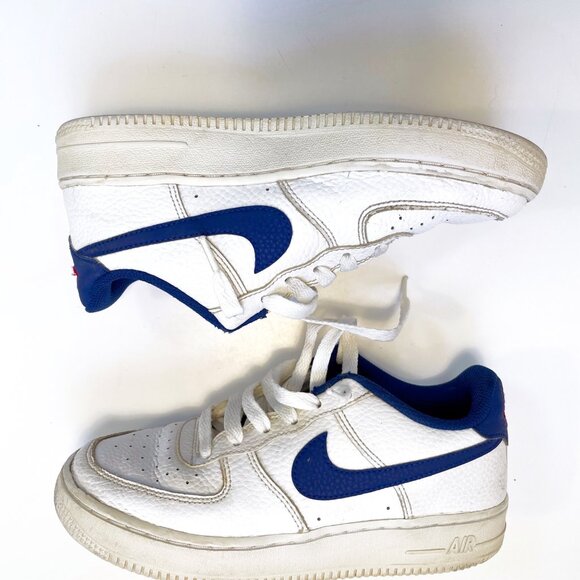 Nike Kids Air Force One, Size 4 - Picture 2 of 8